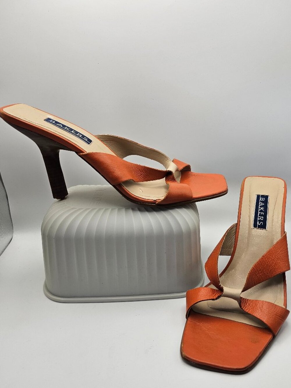 Bakers Orange Leather Criss‑Cross Square‑Toe Mule Heels – Size 7.5M